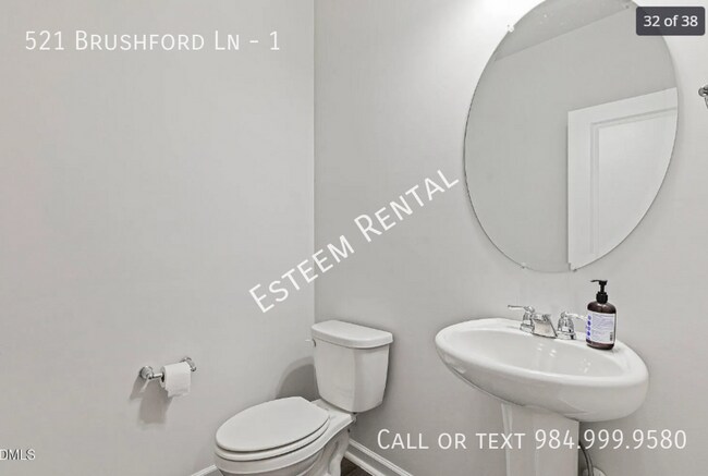 Building Photo - 521 Brushford Ln