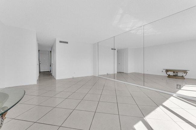 Building Photo - 1401 S Federal Hwy