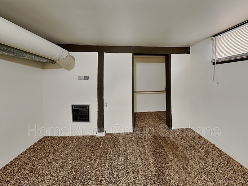 Building Photo - 5311 N Elm St