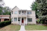 Building Photo - 1 Bed 1 Bath Lower Unit