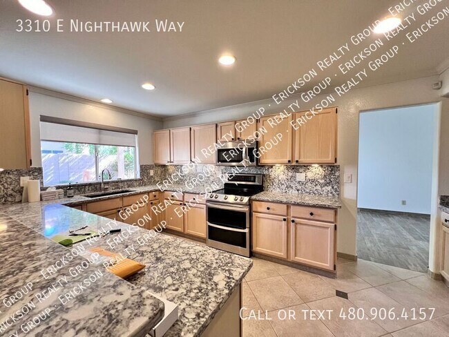 Building Photo - 3310 E Nighthawk Wy