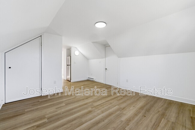 Building Photo - 159 Connecticut Ave