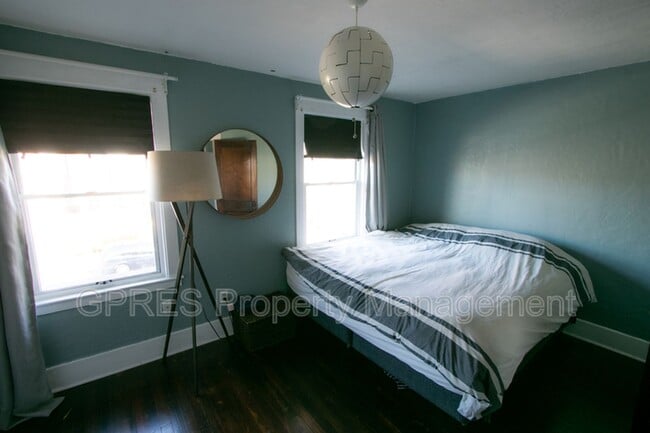 Building Photo - House for rent Swisshelm Park