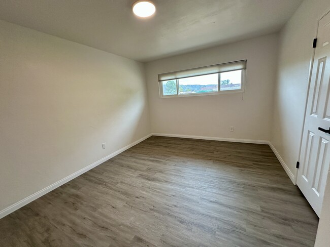 Building Photo - 13239 Idyl Dr