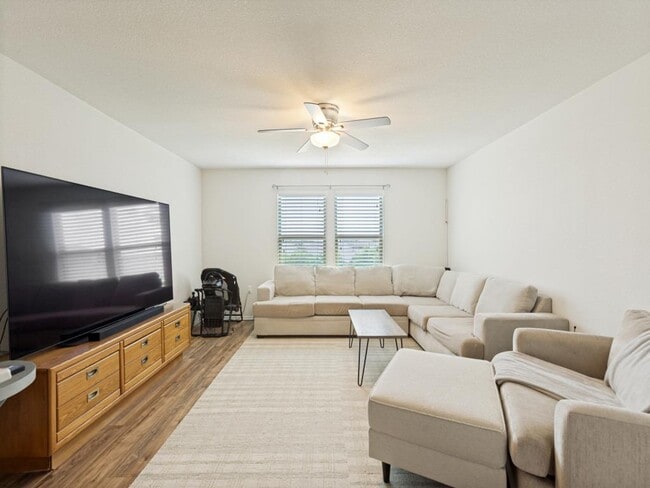 Building Photo - 6909 Longford Trail