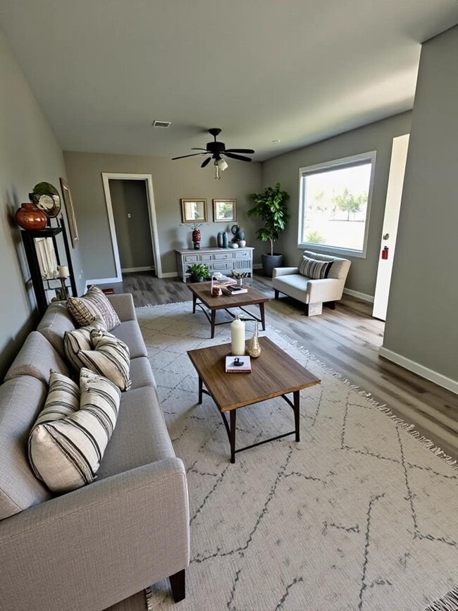 Building Photo - 1220 Walnut St