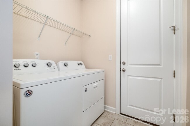Building Photo - 9320 Glenburn Ln