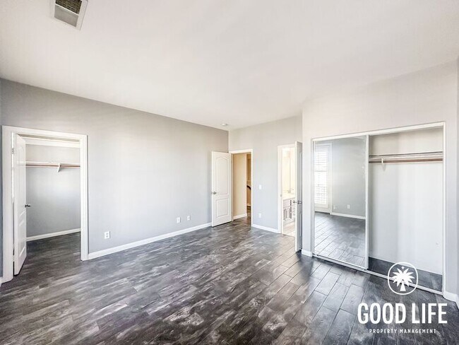 Building Photo - 1074 Moonstone Pl