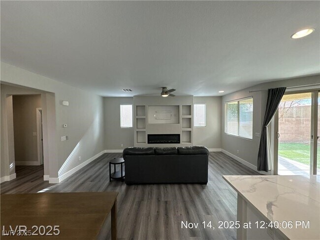 Building Photo - 7363 London Blue Ct