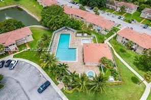 Building Photo - 1018 Twin Lakes Dr