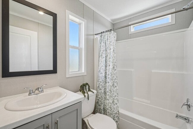 Building Photo - 1607 American Dr