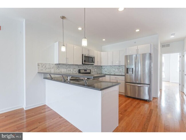 Building Photo - 1629 Swain St