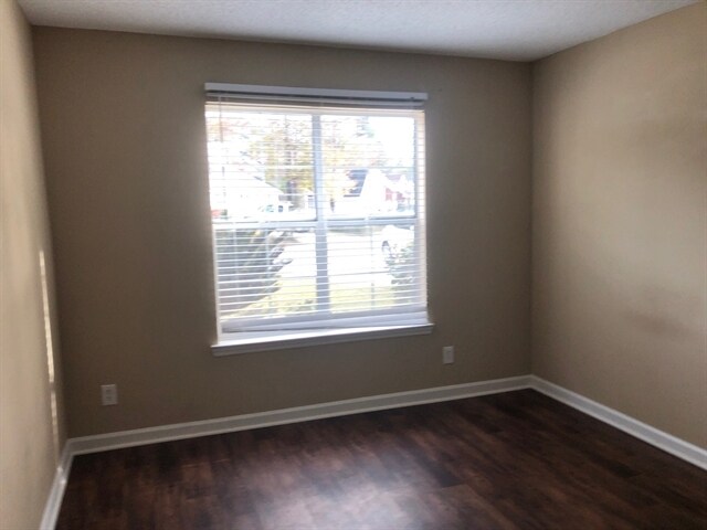 Building Photo - 9 Barons Way