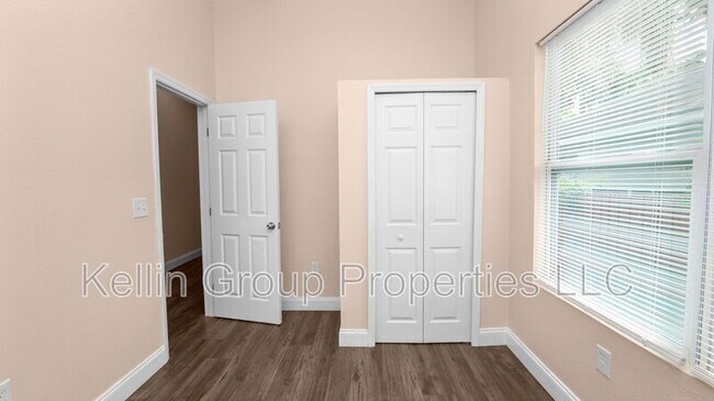 Building Photo - 2314 W Chestnut St