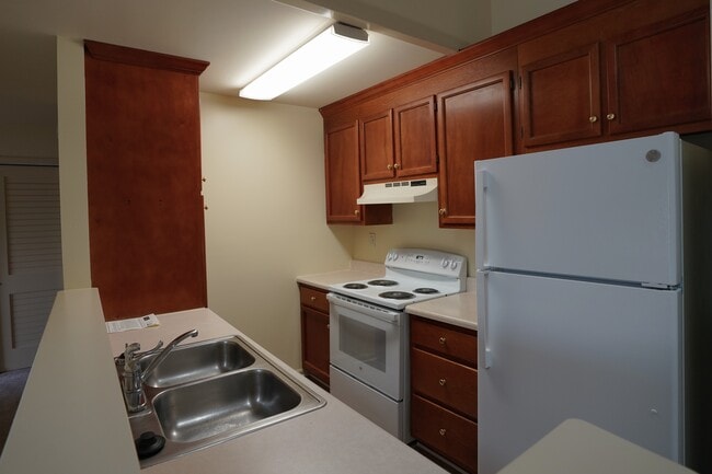 Building Photo - Woodlane Apartments