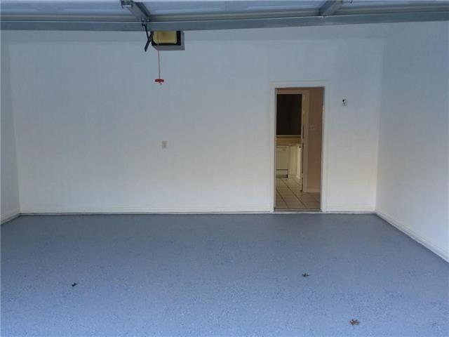 Building Photo - 121 Wildwood Ct
