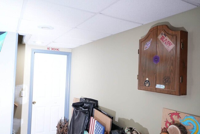 Building Photo - 1704 Windward Ave