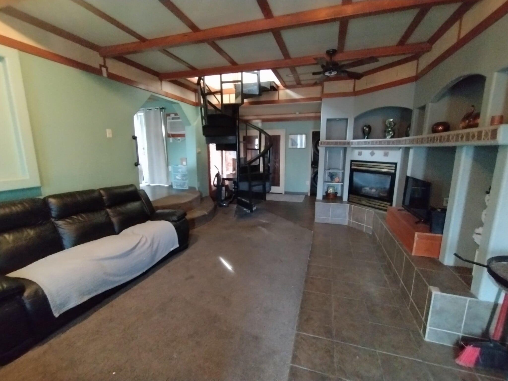 Building Photo - 1680 E Alder St