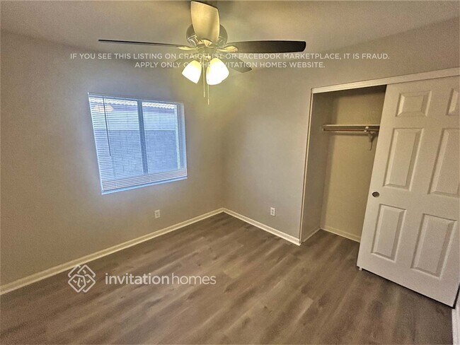 Building Photo - 8820 N 44th Ln