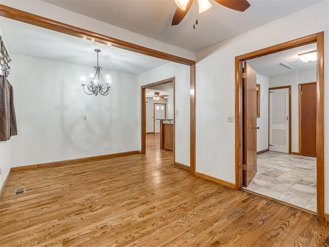 Building Photo - 4701 N Peniel Ave