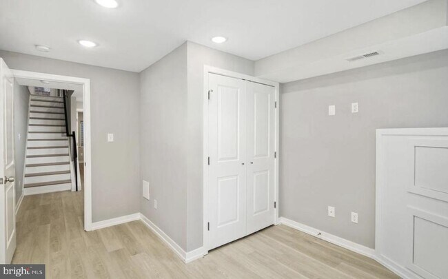 Building Photo - 2426 Jasper St