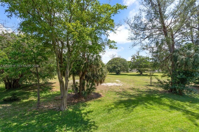 Building Photo - 7400 Miami Lakes Dr