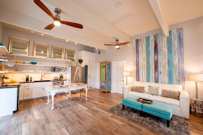 Building Photo - 1012 Whitehead St