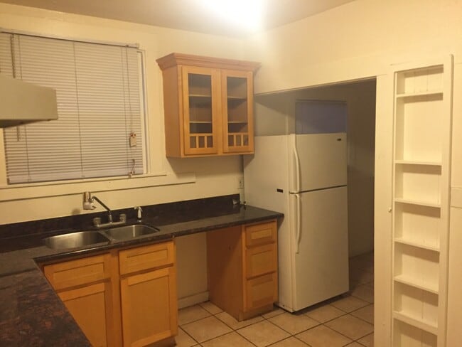 Building Photo - Wonderful2BR in Maxwell ParkHWF BackYard,10MinBikeRide2BART-5440