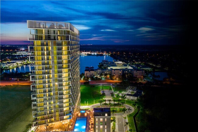 Building Photo - 2000 Metropica Wy