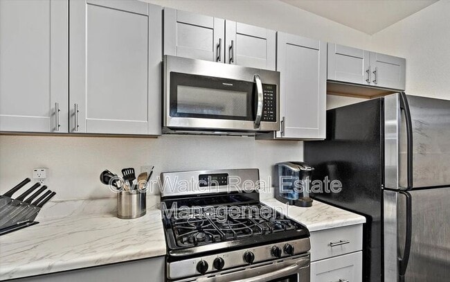 Building Photo - 9231 Elgin Cir