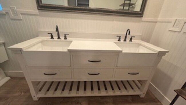 Building Photo - Stunning Tree-House Living with Beach Acce...