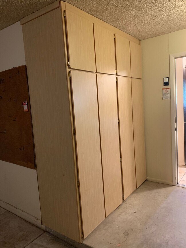 Building Photo - COMING SOON! Spacious 3 Bed 2 Bath Home w/ Private Pool!