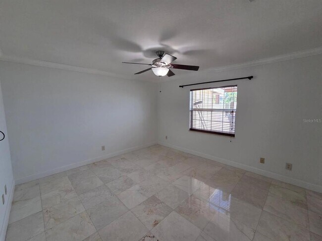 Building Photo - 3927 E Eden Roc Cir