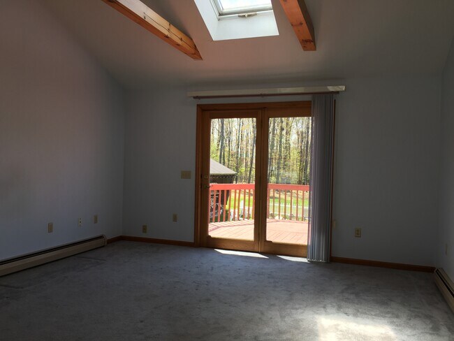 Building Photo - 38 Old Pond Rd