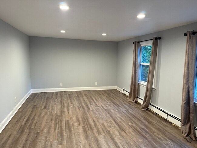 Building Photo - 39 Tina Cir