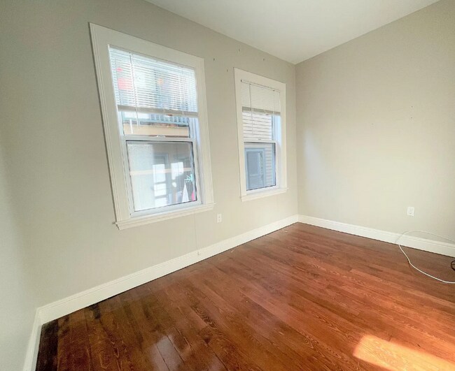 Building Photo - 3.0 bedroom in Cambridge Massachusetts 02139