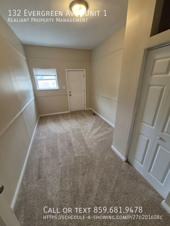 Building Photo - 132 Evergreen Ave