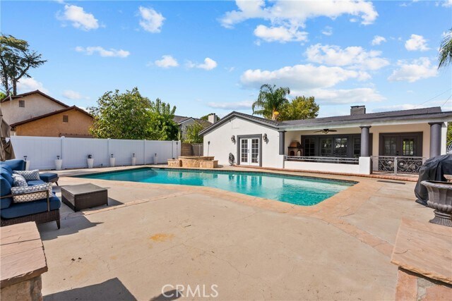 Building Photo - 23036 Burbank Blvd