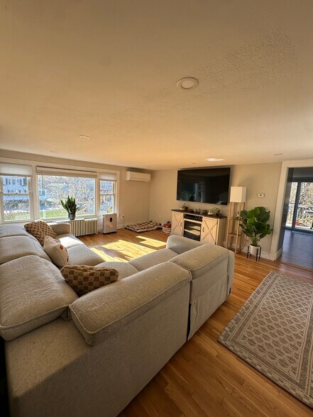 Building Photo - 13 Atlantic Ave