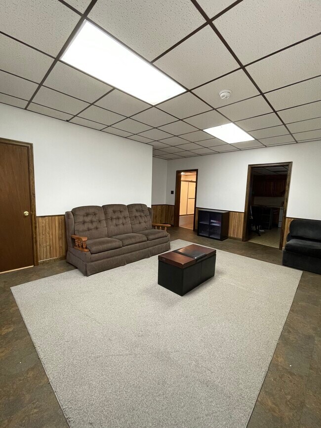 Building Photo - 618 East St