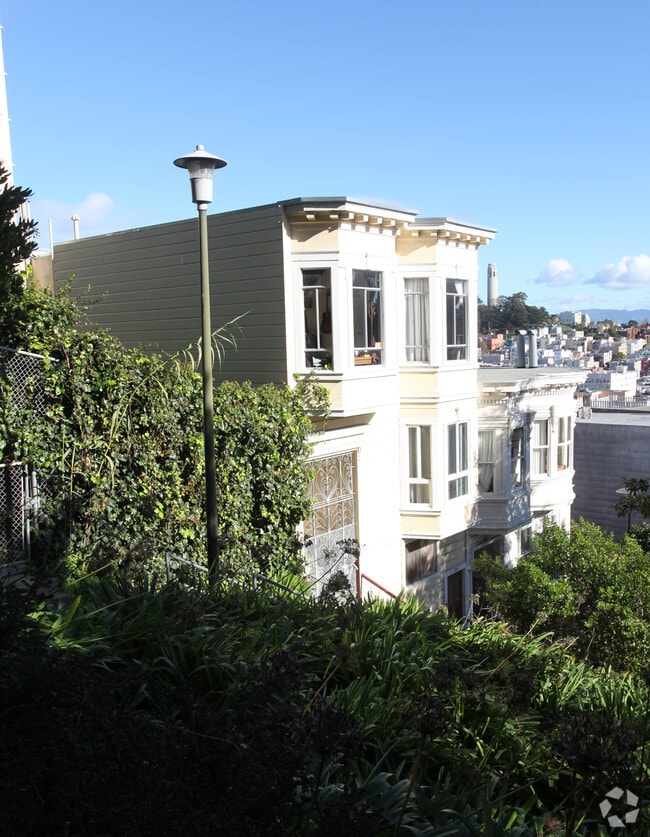 Building Photo - 944-948 Vallejo St