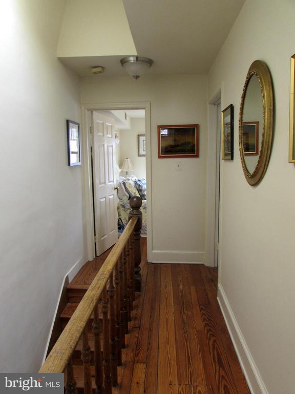 Building Photo - 112 Commerce St