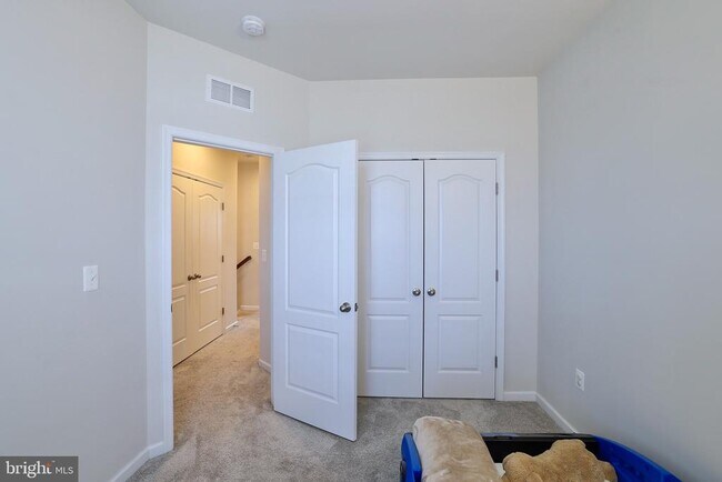 Building Photo - 7517 Van Allen Ln