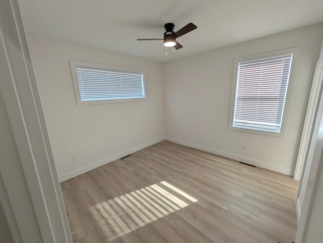 Building Photo - 162 Robin Rd