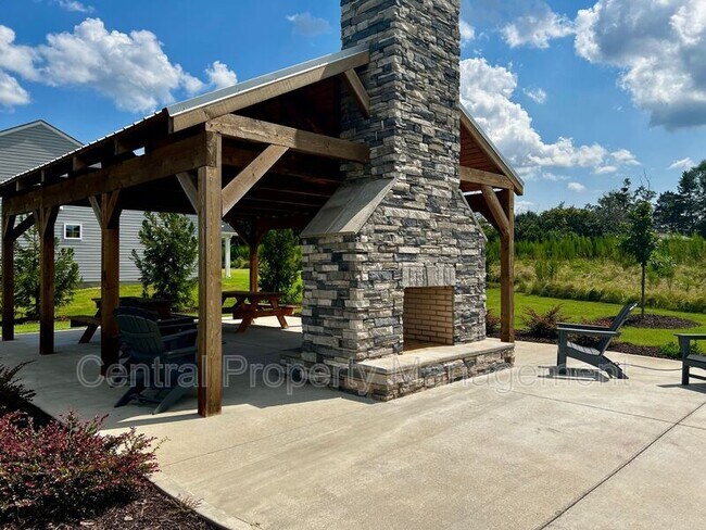 Building Photo - 6014 Tavener Dr