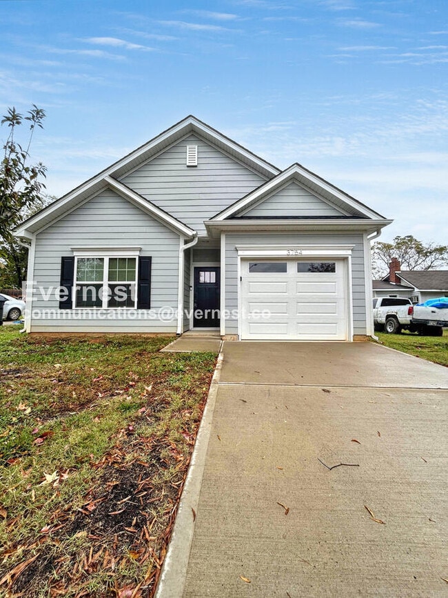 Building Photo - 3754 Glenwood Dr