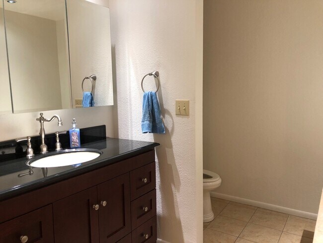 Building Photo - Available from May to November 2026!  Lovely Waterfront Home in 45+ Active Adult Resort Community...