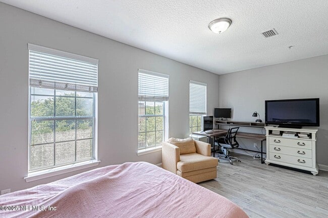 Building Photo - 4518 Congressional Dr