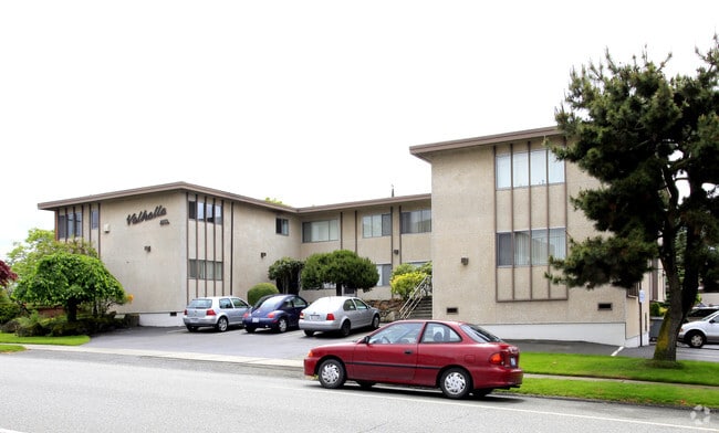 Building Photo - VALHALLA APTS