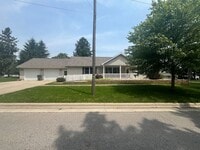 Building Photo - Nice Home for Rent in Downtown Wakarusa